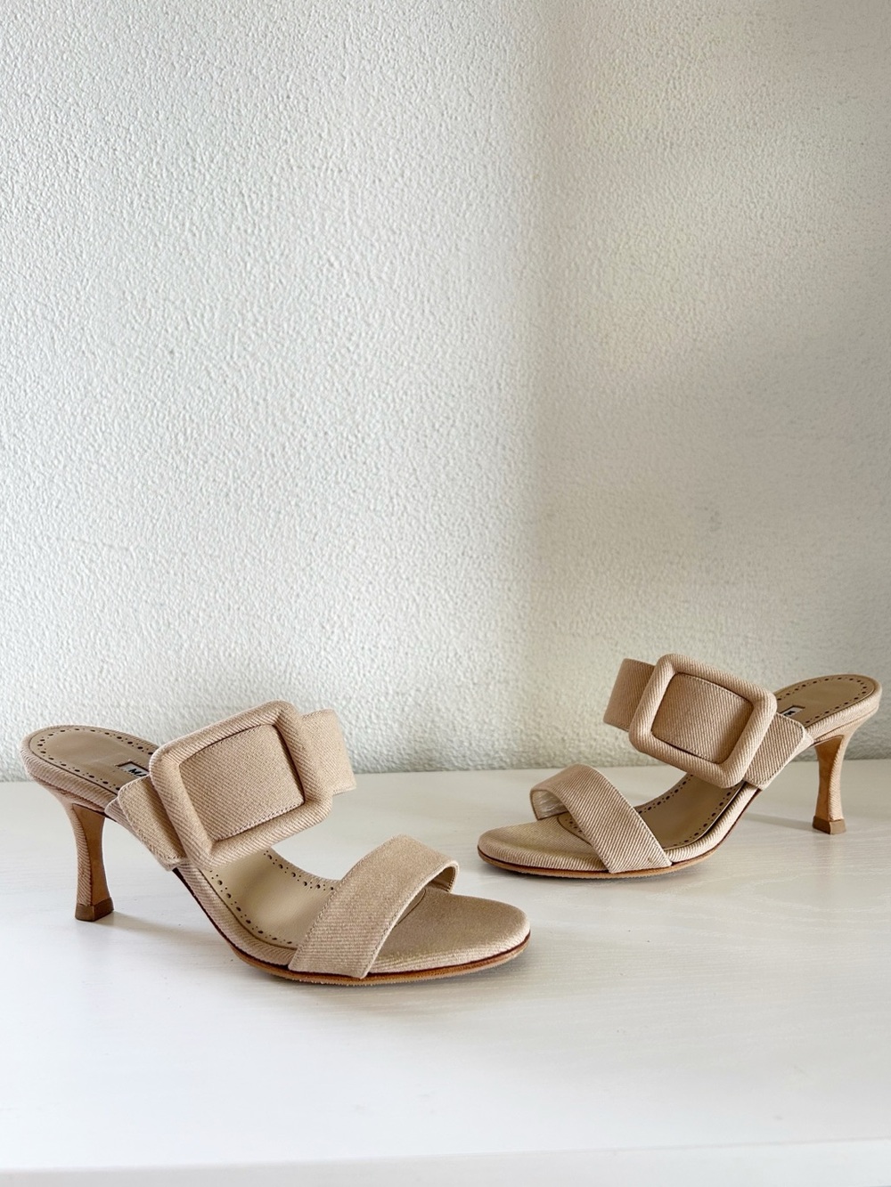 Manolo Blahnik Gable Beige Buckle Heels Sandals Size EU 36.5